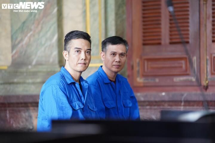 Bị cáo Phạm Xuân Tình lĩnh 2 năm 6 tháng tù. (Ảnh: Lương Ý)