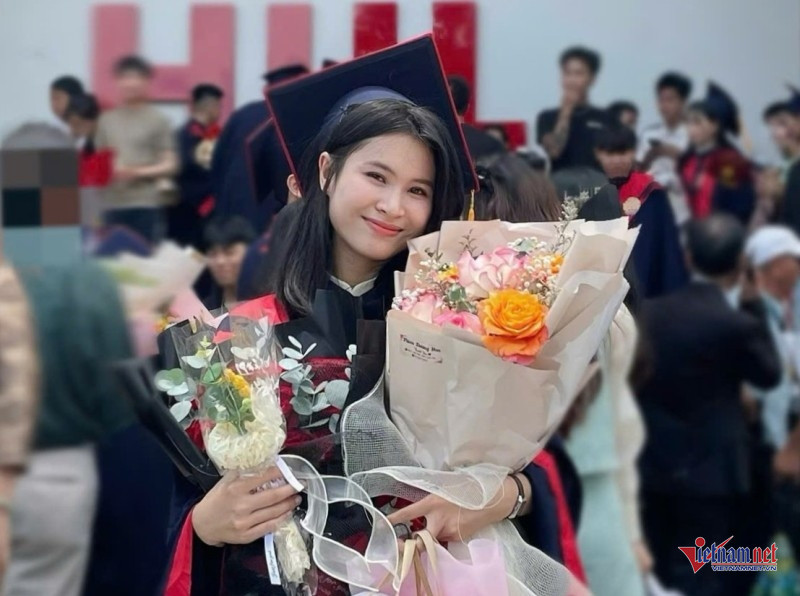 W-Nữ cử nhân tình nguyện nhập ngũ 1.jpg