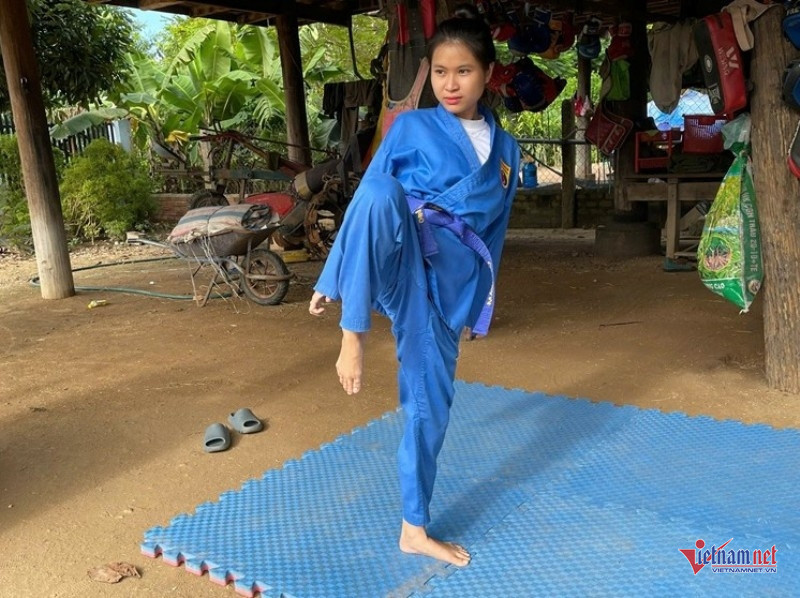 W-Nữ cử nhân tình nguyện nhập ngũ 3.jpg