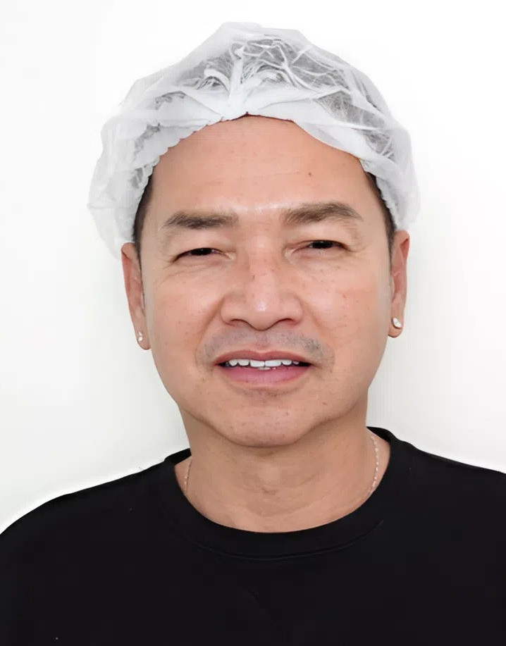 Ngỡ ngàng diễn viên Quang Minh trùng tu nhan sắc ở tuổi U70