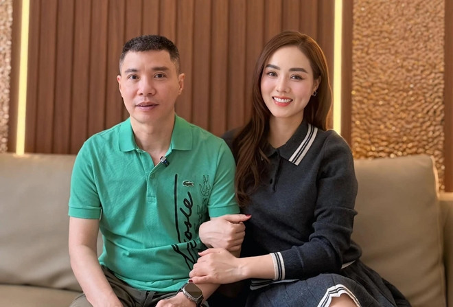 Vợ Công Lý bất ngờ chia sẻ hình ảnh chồng run rẩy sợ hãi khi ở bệnh viện