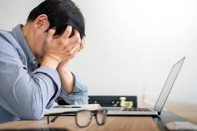 55 tuổi tôi tái hôn với một người phụ nữ xinh đẹp nhưng mới 1 tháng sau tôi đã thấy áp lực muốn ly hôn
