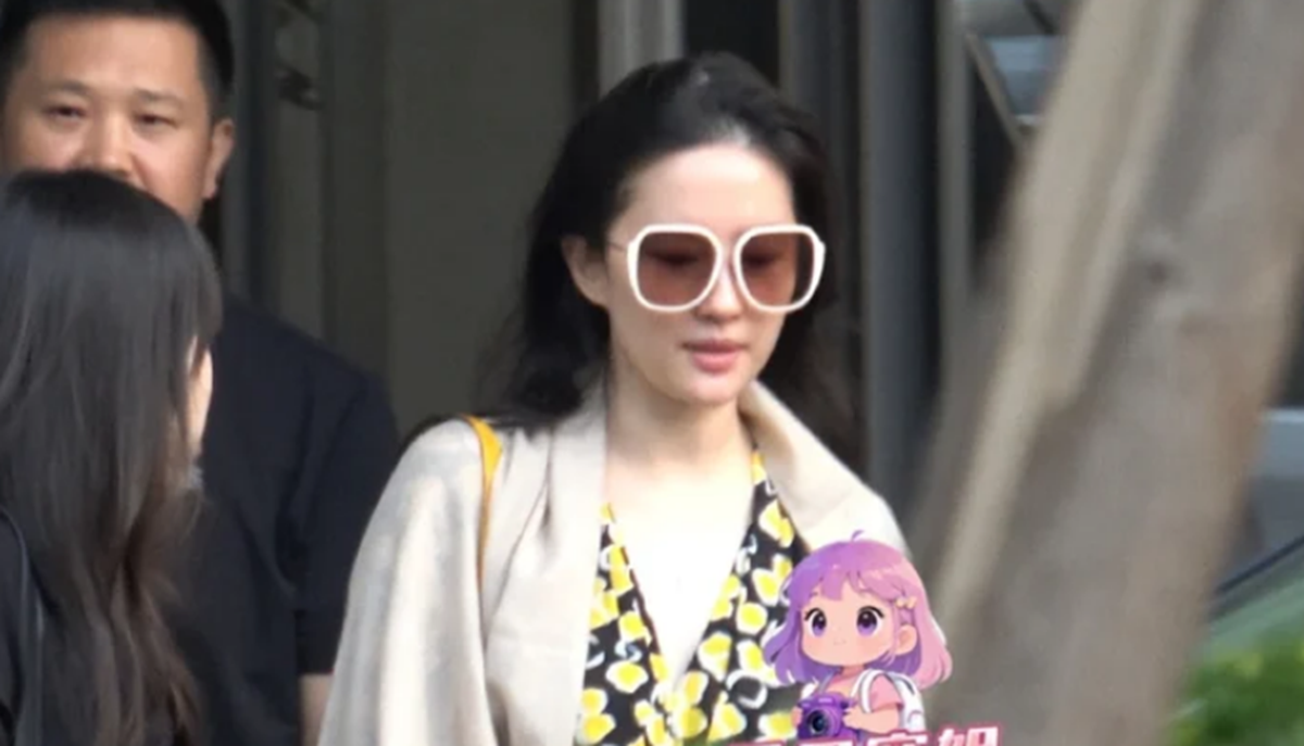 Bất ngờ nhan sắc ngoài đời thực