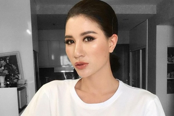 Hà Anh khẩu chiến Trang Trần về việc Nàng Mơ làm người mẫu Sao lại nhảy chồm chồm vào mồm tôi