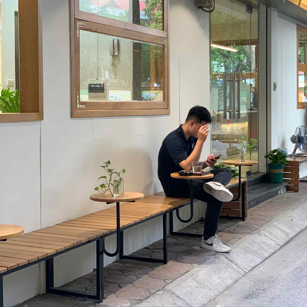 hut thuoc quan ca phe 2.jpg