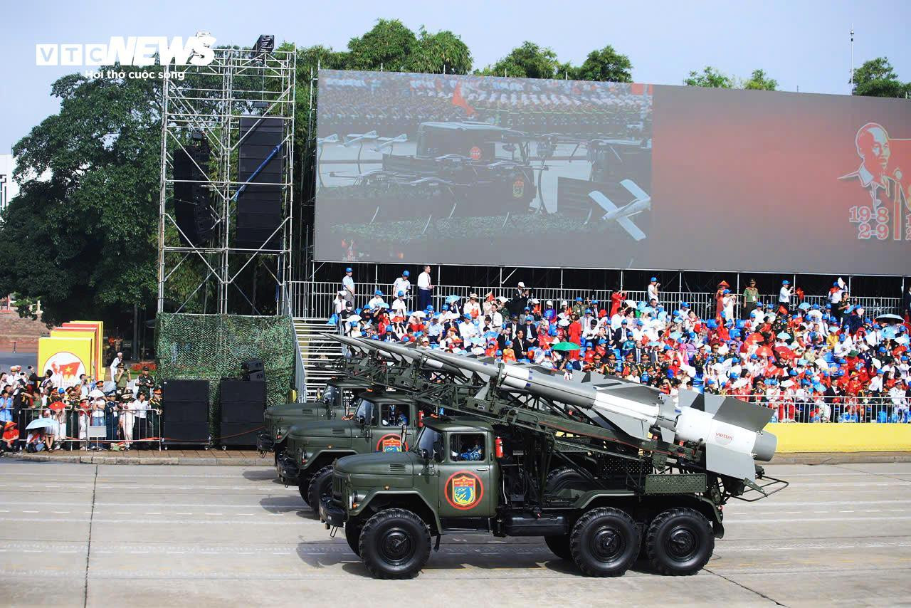 Dàn khí tài hiện đại của quân đội phô diễn sức mạnh trên Quảng trường Ba Đình - 13