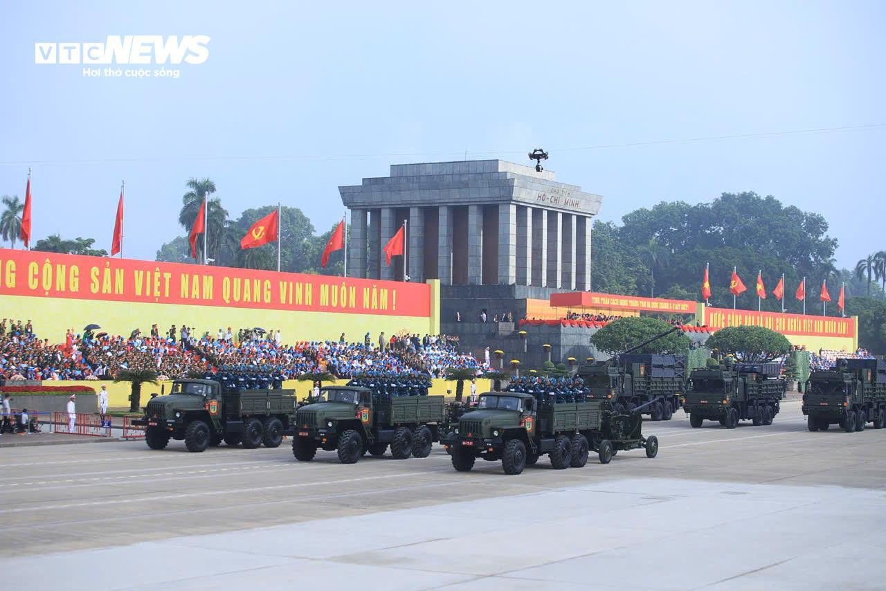 Dàn khí tài hiện đại của quân đội phô diễn sức mạnh trên Quảng trường Ba Đình - 12
