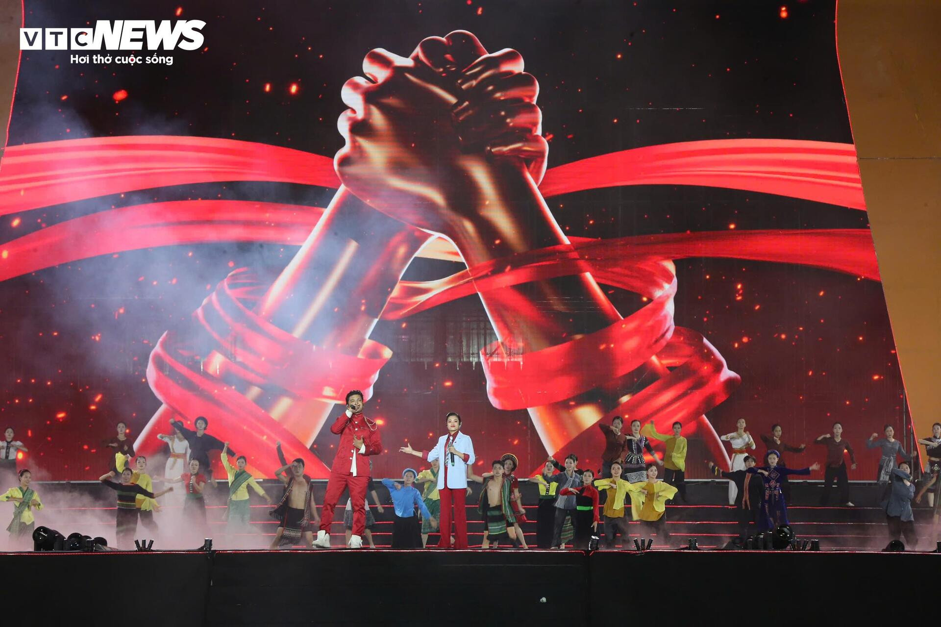 Mỹ Đình rực lửa tự hào trong Concert quốc gia '80 năm hành trình Độc lập - Tự do - Hạnh phúc' - 12