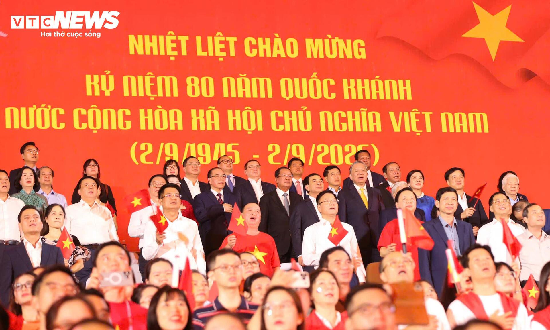 Mỹ Đình rực lửa tự hào trong Concert quốc gia '80 năm hành trình Độc lập - Tự do - Hạnh phúc' - 3