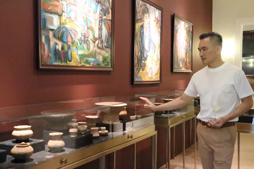 Diễn viên Chi Bảo ở tuổi 52 sở hữu bất động sản trải từ Bắc vào Nam, phong độ bên vợ đẹp kém 16 tuổi - Ảnh 4.