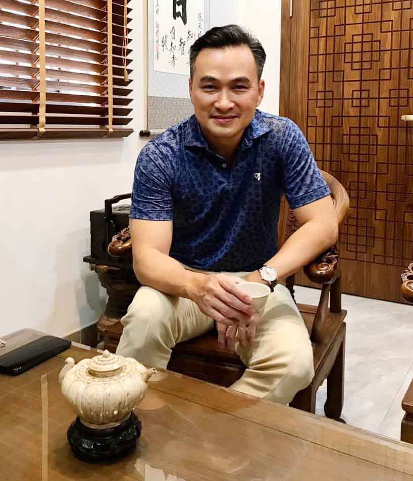 Diễn viên Chi Bảo ở tuổi 52 sở hữu bất động sản trải từ Bắc vào Nam, phong độ bên vợ đẹp kém 16 tuổi - Ảnh 3.