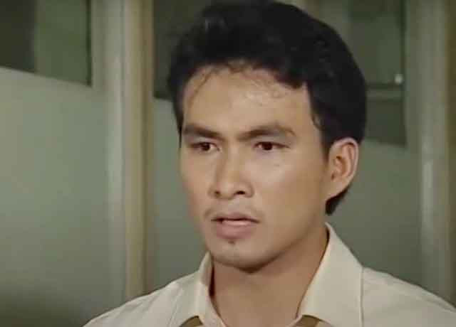 Diễn viên Chi Bảo ở tuổi 52 sở hữu bất động sản trải từ Bắc vào Nam, phong độ bên vợ đẹp kém 16 tuổi - Ảnh 1.