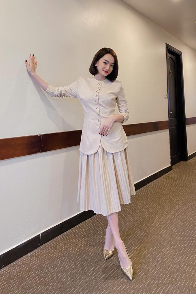 Kaity Nguyễn bị chê 1m55 vào vai tiếp viên ngoài đời như 1m75 nhờ có chiêu hack dáng