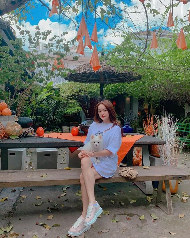 Kaity Nguyễn bị chê 1m55 vào vai tiếp viên ngoài đời như 1m75 nhờ có chiêu hack dáng