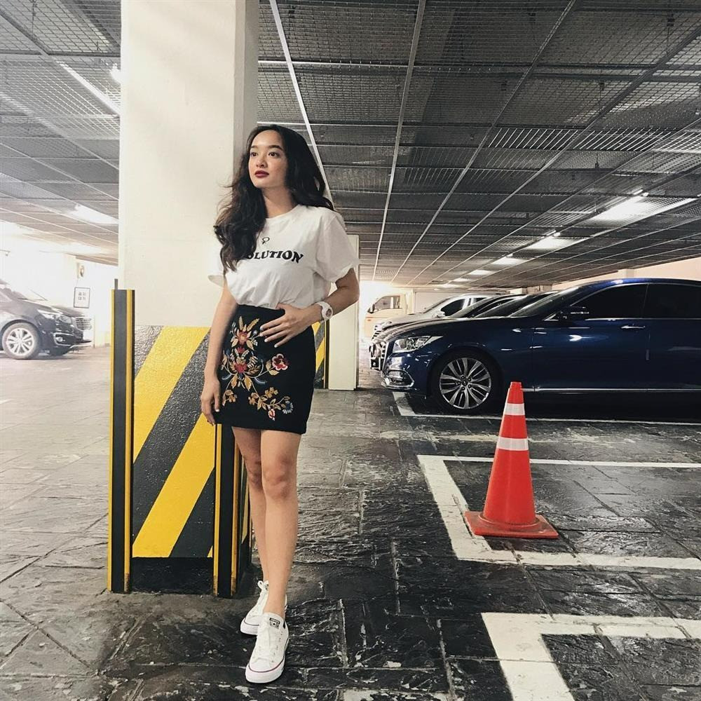 Kaity Nguyễn bị chê 1m55 vào vai tiếp viên ngoài đời như 1m75 nhờ có chiêu hack dáng