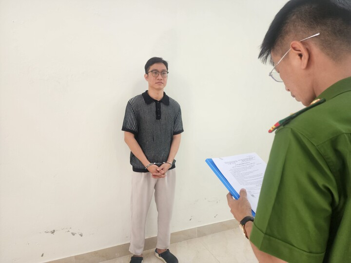 Nguyễn Duy Tuấn bị khởi tố, bắt giam. (Ảnh: C.A)