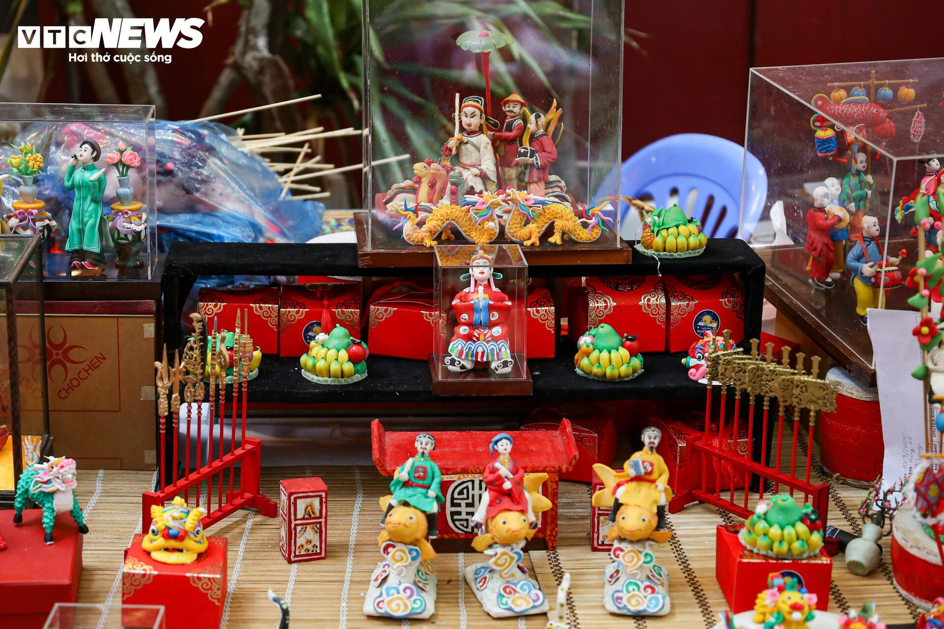 Đồ chơi trung thu thất truyền giá bạc triệu hút khách - 2