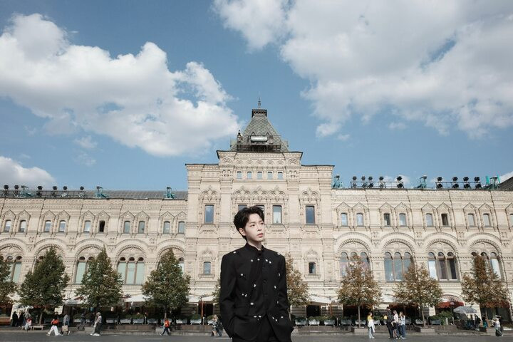 Chia sẻ với truyền thông Nga, Đức Phúc cho biết sẽ dành một phần tiền thưởng để đóng góp cho quỹ từ thiện tại Nga.