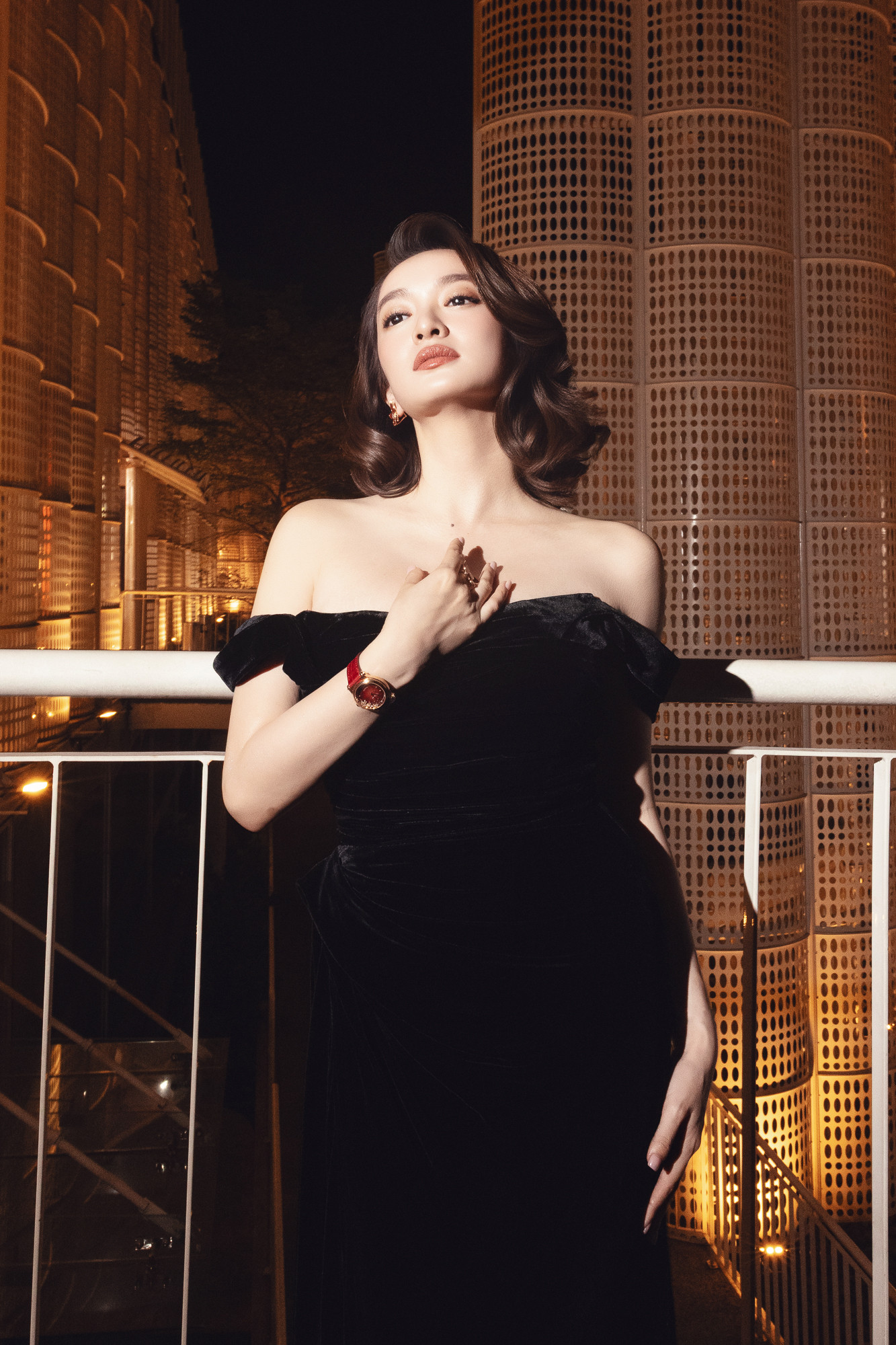 Mỹ nhân 'Tử chiến trên không' sở hữu chiều cao mét rưỡi nhưng vẫn có nhan sắc rực rỡ không thua ai - Ảnh 7.