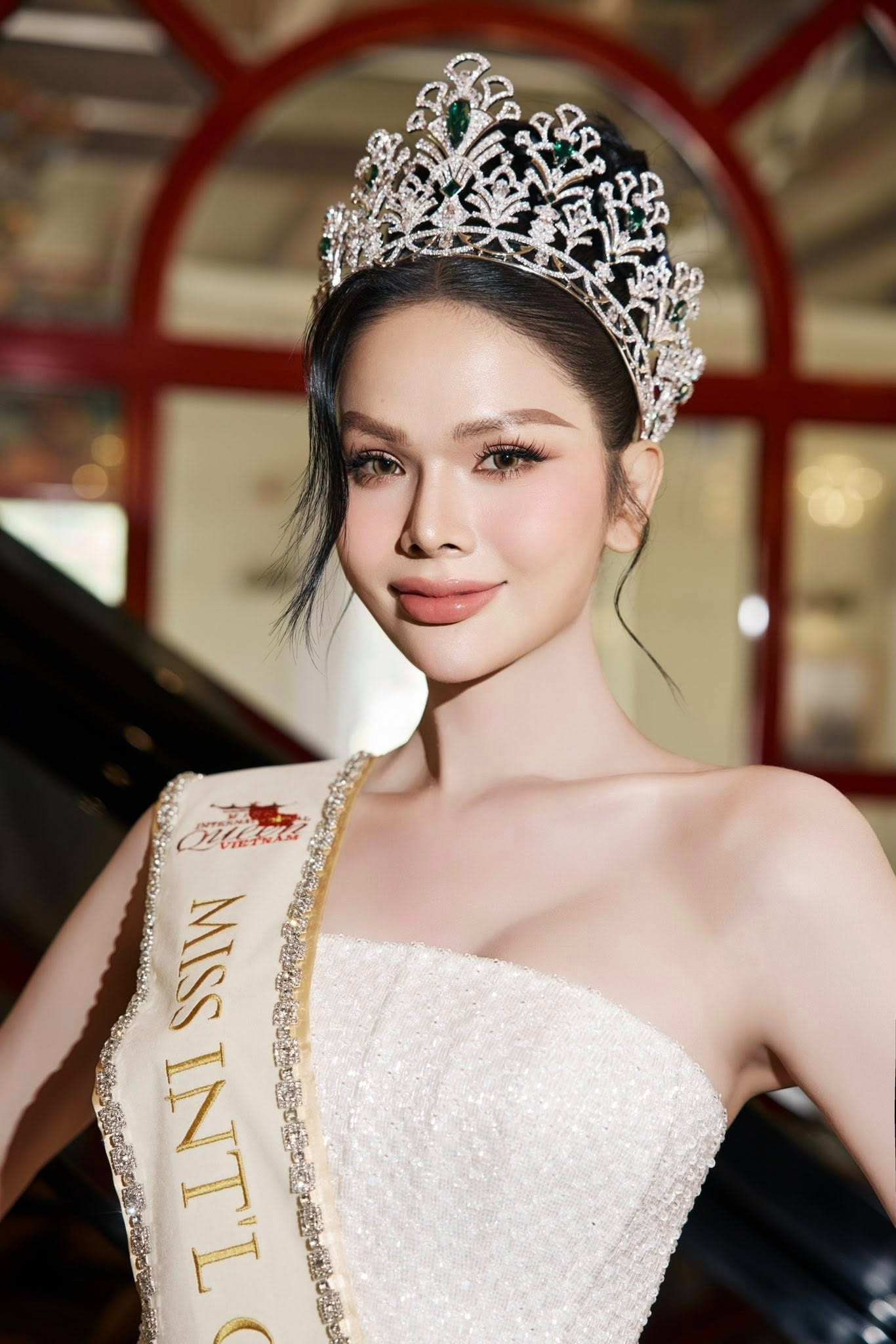 Á hậu Tâm Như đọ dáng bikini nét căng bên Tân Hoa hậu Chuyển giới giữa ồn ào bắt nạt