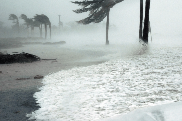 Siêu bão Ragasa đang gây mưa lớn, gió giật mạnh. (Ảnh: Inquirer)