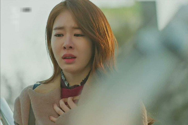 Bố mẹ ly hôn 22 tuổi tôi vẫn là&nbsp;đứa trẻ cô đơn bị quên lãng giữa hạnh phúc mới của họ