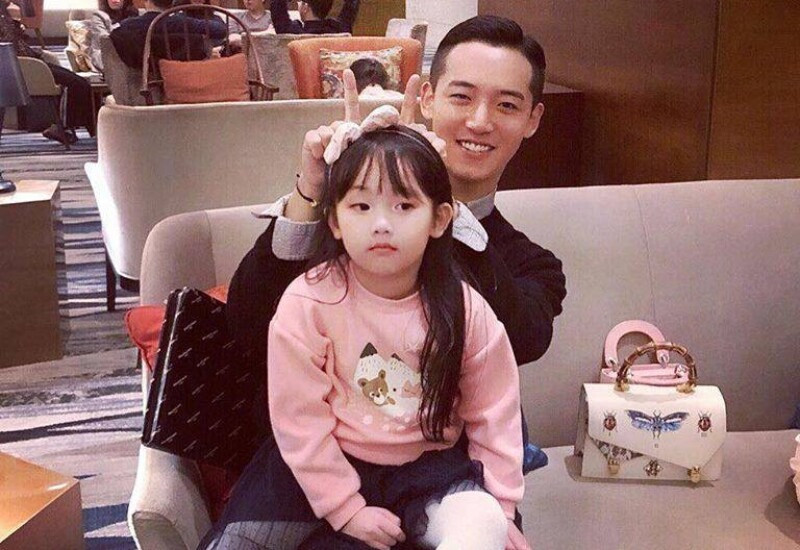 Con gái 11 tuổi Huyền Baby càng lớn càng xinh sống sang chảnh là bản sao hoàn bảo của mẹ