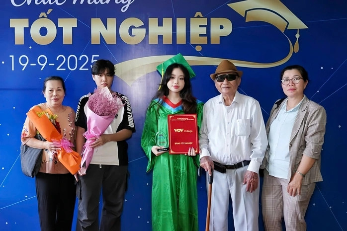 cu ong 3.jpg