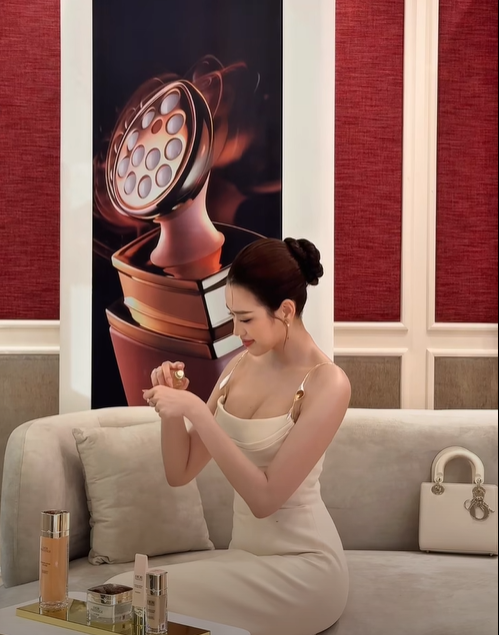 Đỗ Thị Hà nói gì trước vòng 1 tăng size cực khủng nghi mới dao kéo