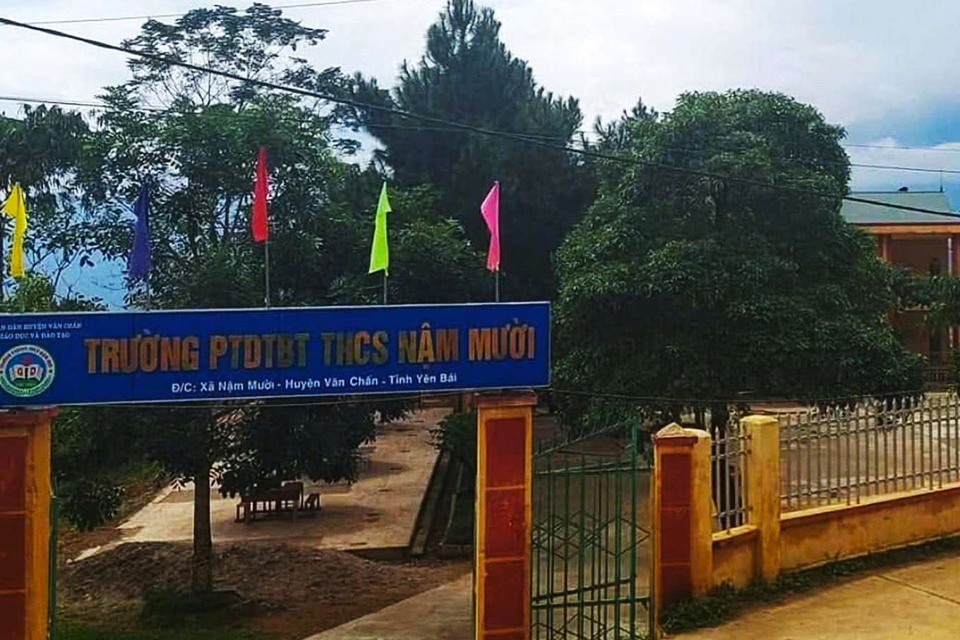 cong truong nam muoi.jpg