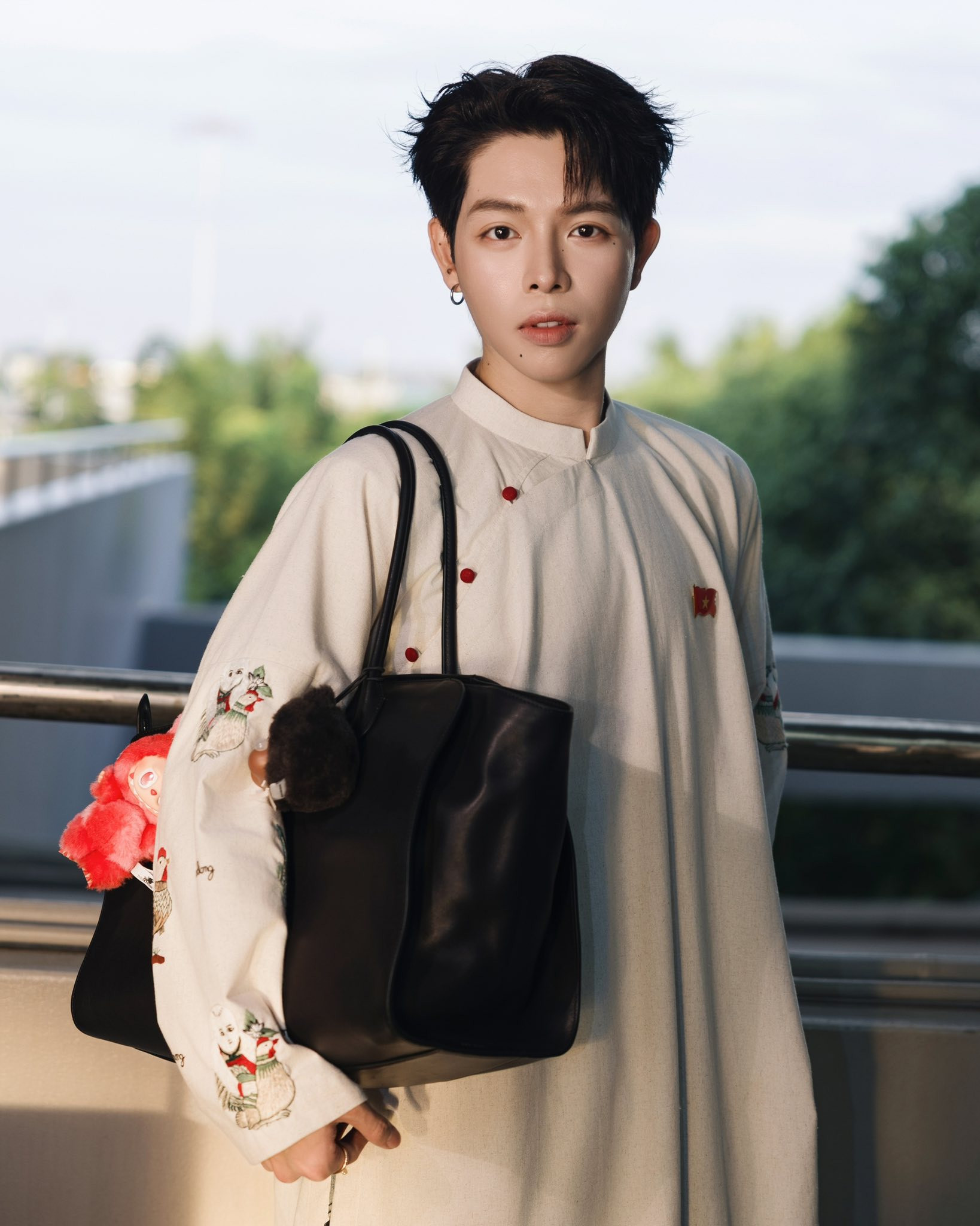 Thân thế gây bất ngờ của trò cưng Mỹ Tâm vừa nhận giải Quán quân cuộc thi Intervision tại Nga  - Ảnh 4.