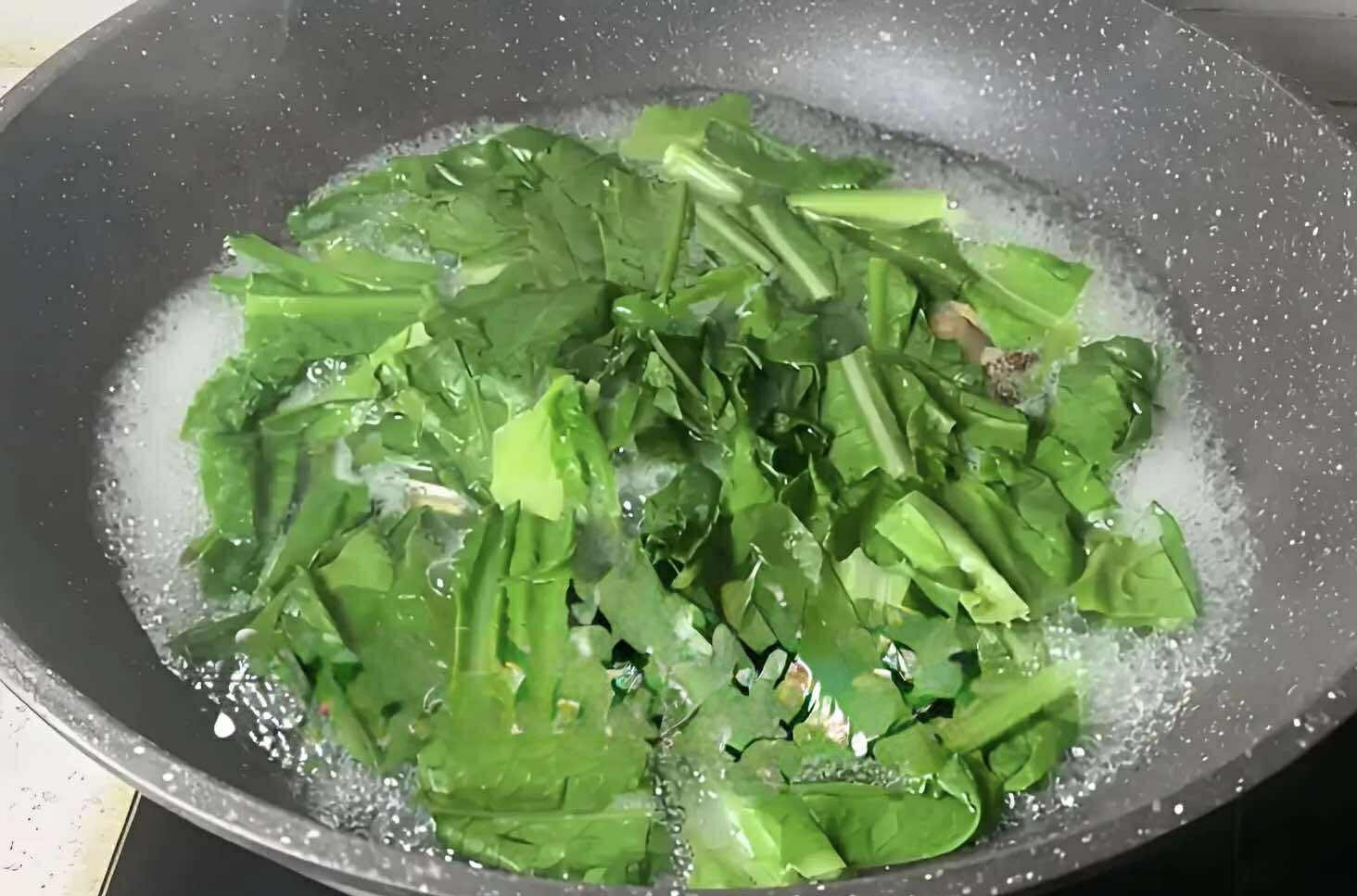 3 loại rau cực bổ phổi: Nấu và ăn luân phiên 1 lần/tuần khi trời lạnh giúp dưỡng ẩm và giải độc cho phổi- Ảnh 7.