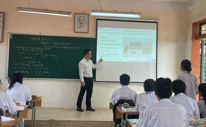 Gần 10.000 giáo viên Hà Nội gửi tâm thư mong điều chỉnh thu nhập tăng thêm.