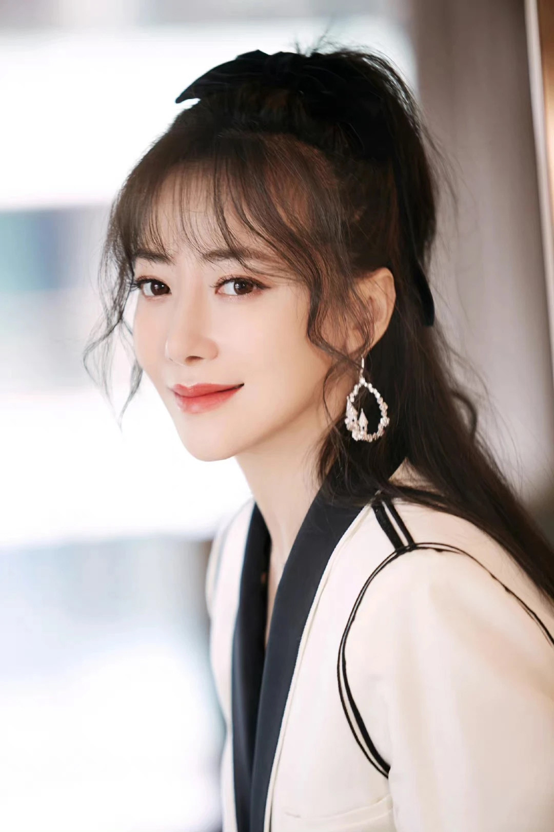 Mỹ nhân show biz 47 tuổi khao khát có con sau khi lấy chồng kém tuổi - Ảnh 1.