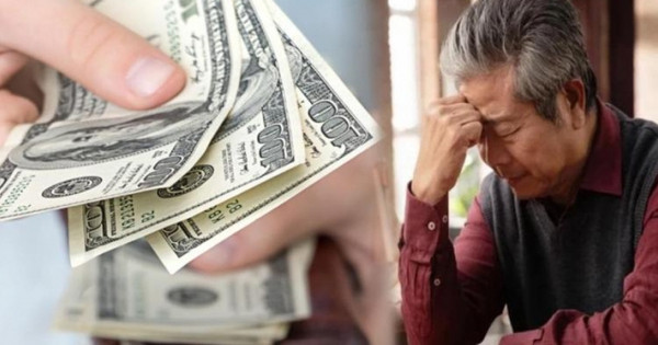 Nên để tiền tiết kiệm cho con cái hay để dưỡng già?: Người già thực sự thông minh sẽ làm theo cách này! - Ảnh 1.