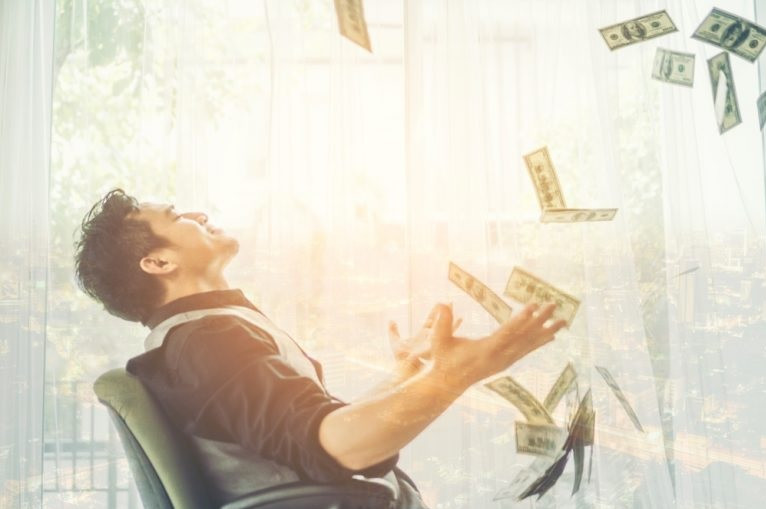 Tháng 8 Âm lịch: 3 con giáp này may mắn “lộc lá