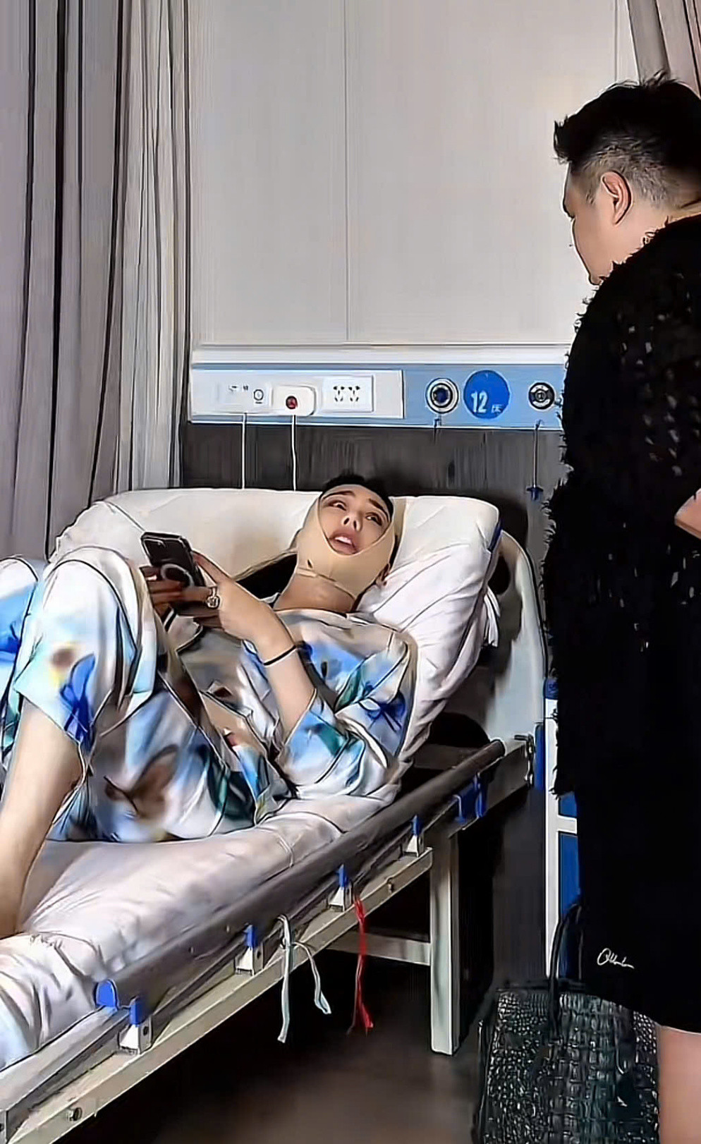 Cận gương mặt Lâm Khánh Chi sau khi sang Thượng Hải đại trùng tu nhan sắc lần n