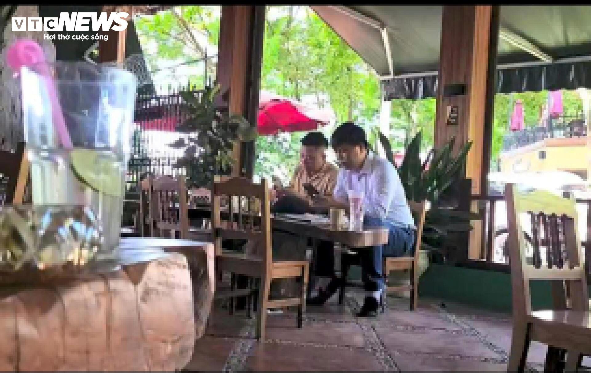 ‘Cò’ giăng lưới bủa vây, người mua nhà xã hội ‘dính’ bất cứ lúc nào - 6