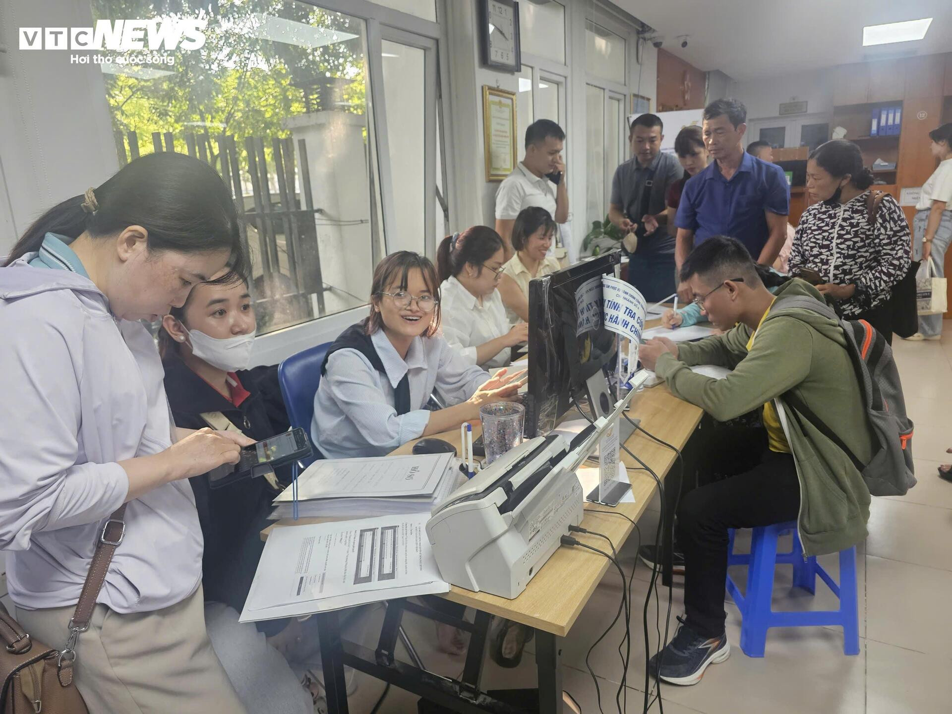 ‘Cò’ giăng lưới bủa vây, người mua nhà xã hội ‘dính’ bất cứ lúc nào - 3