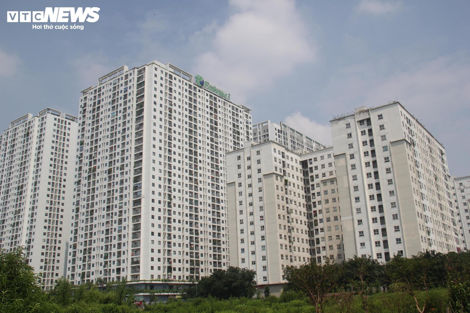 ‘Cò’ giăng lưới bủa vây, người mua nhà xã hội ‘dính’ bất cứ lúc nào - 8