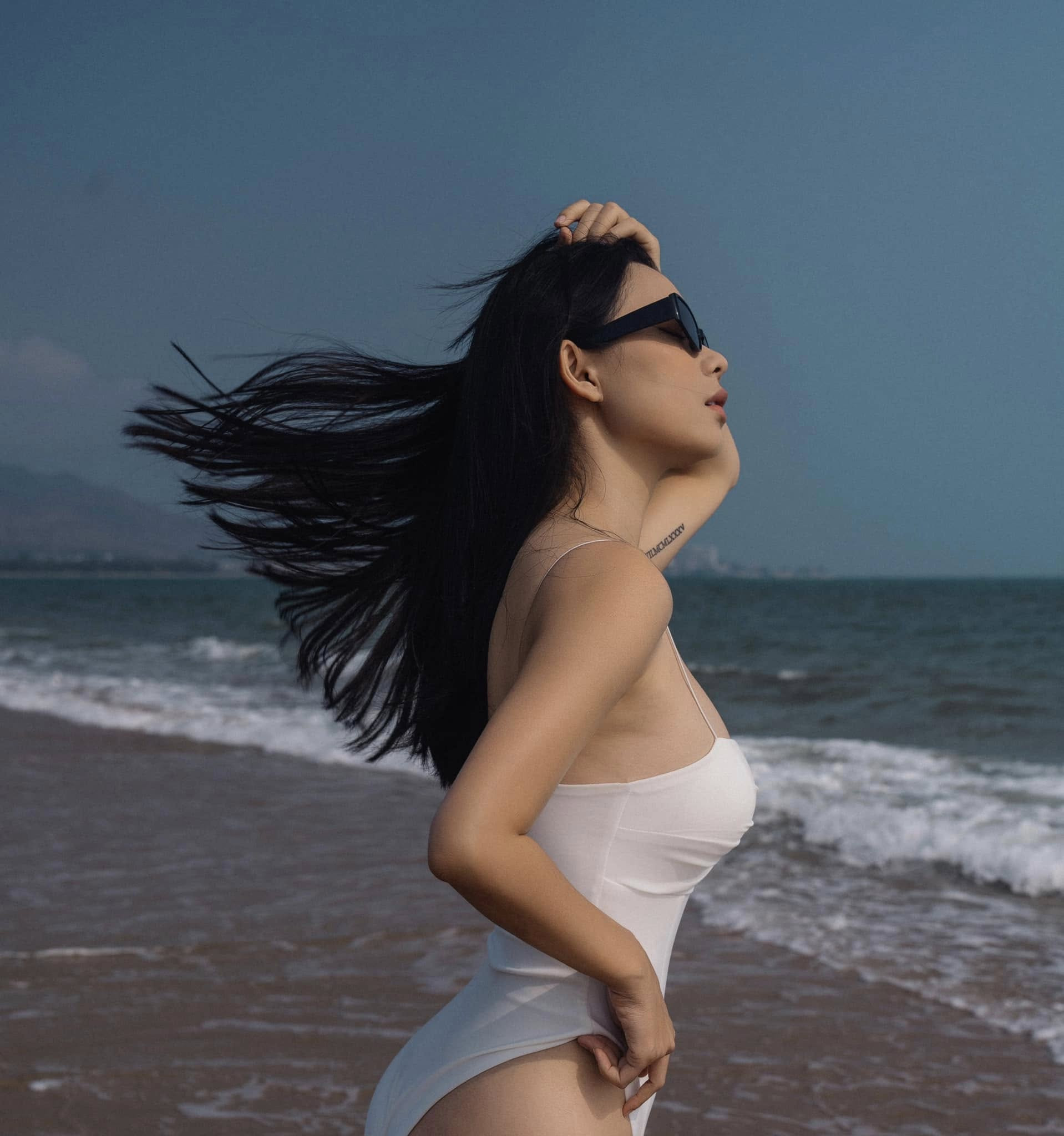 Nhan sắc 'hack tuổi' của Xuân Văn  'Tử chiến trên không' - Ảnh 9.