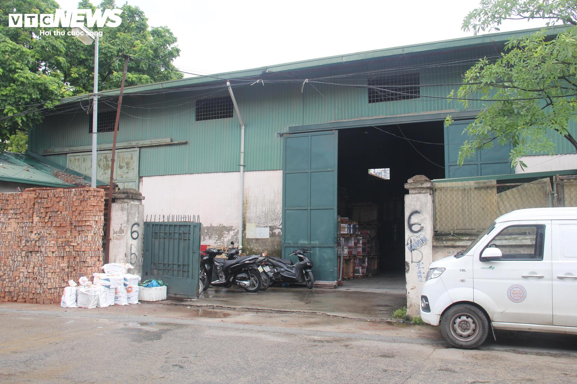 Bị lừa mất tiền, người mua nhà ở xã hội vẫn nghĩ ‘cò’ đã giúp mình - 1