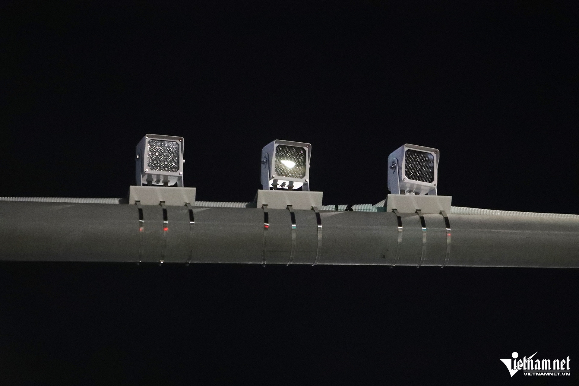 W-camera AI PHAM VAN BACH 10.JPG.jpg