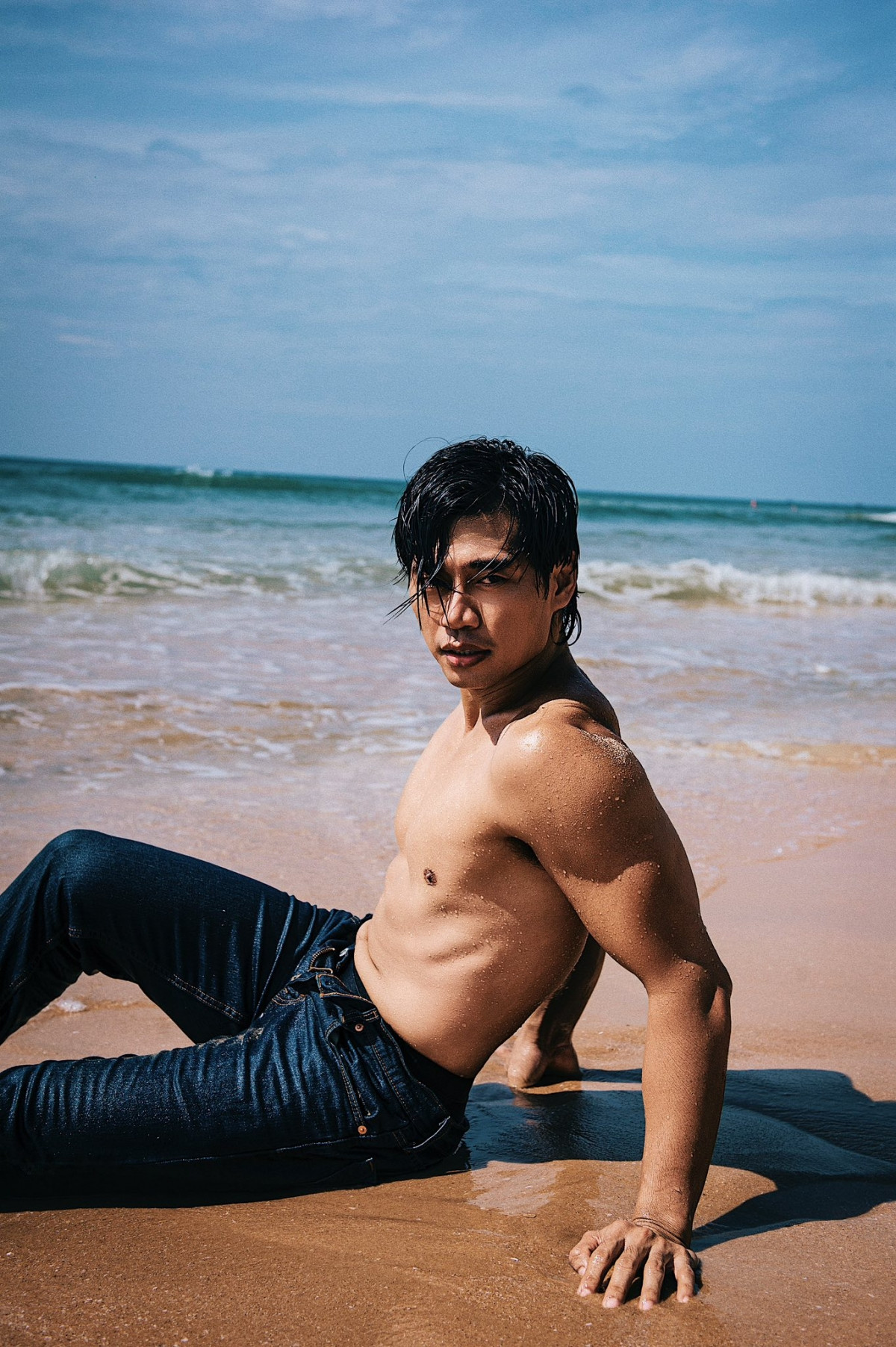 loi tran nam dien vien dien trai mang den cu twist trong tu chien tren khong hinh anh 6