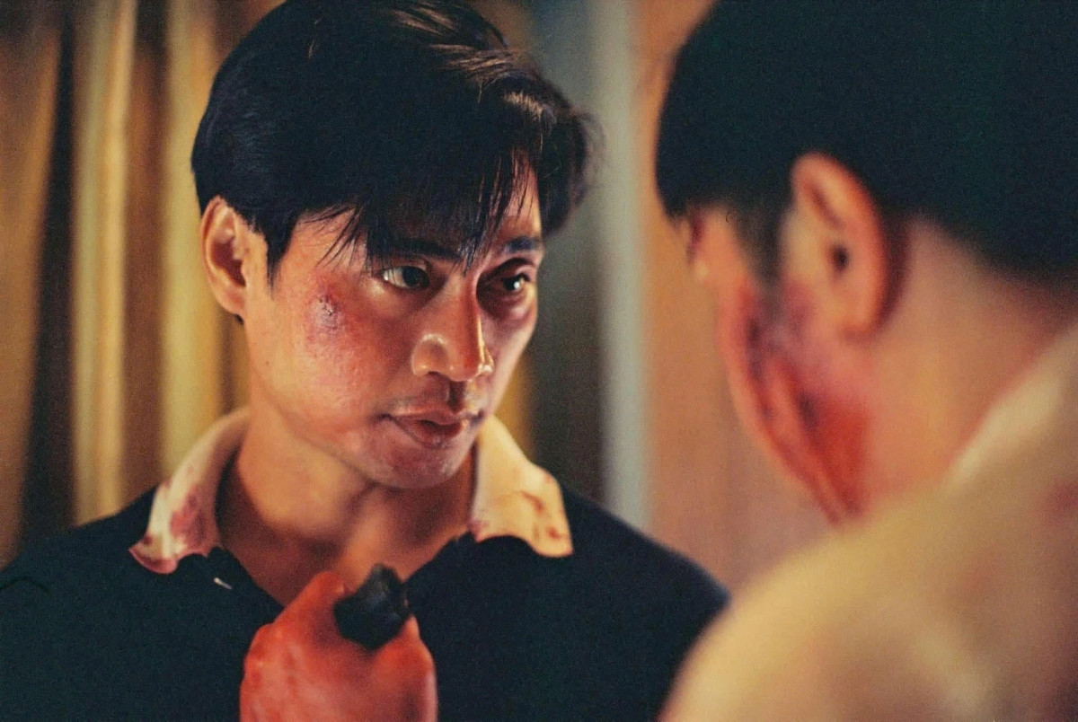 loi tran nam dien vien dien trai mang den cu twist trong tu chien tren khong hinh anh 2