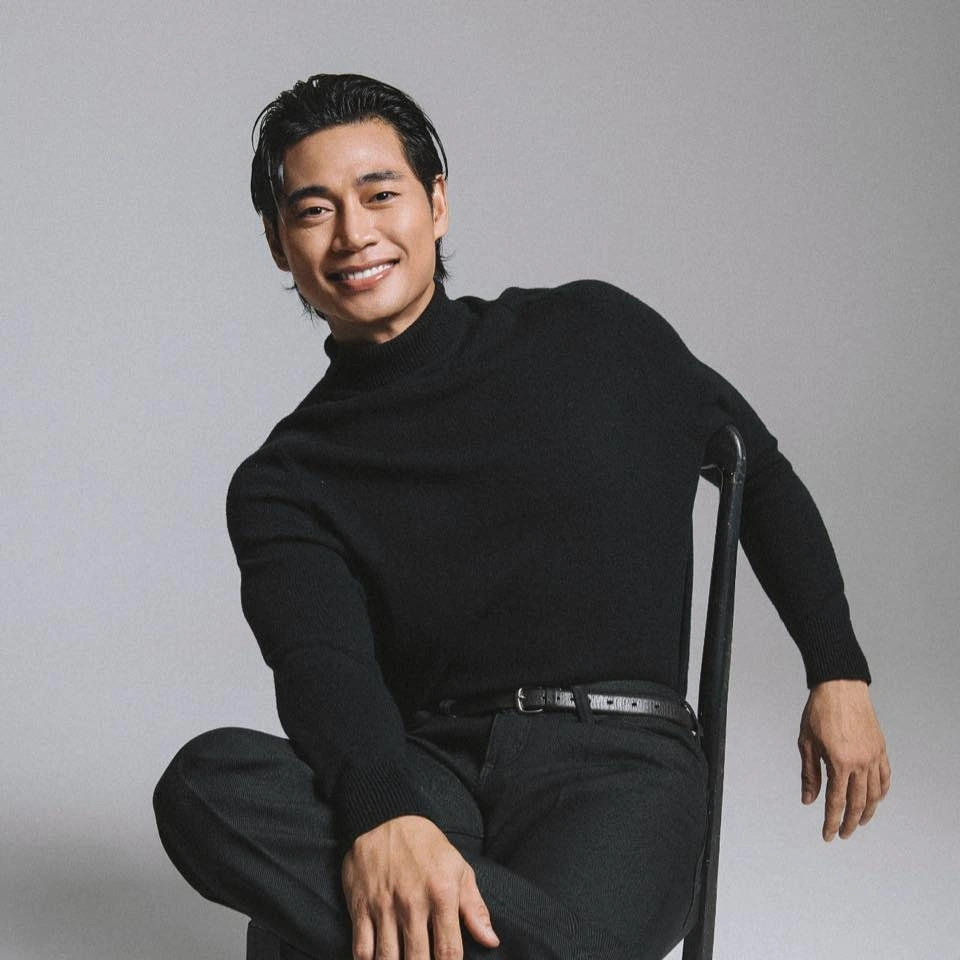 loi tran nam dien vien dien trai mang den cu twist trong tu chien tren khong hinh anh 5