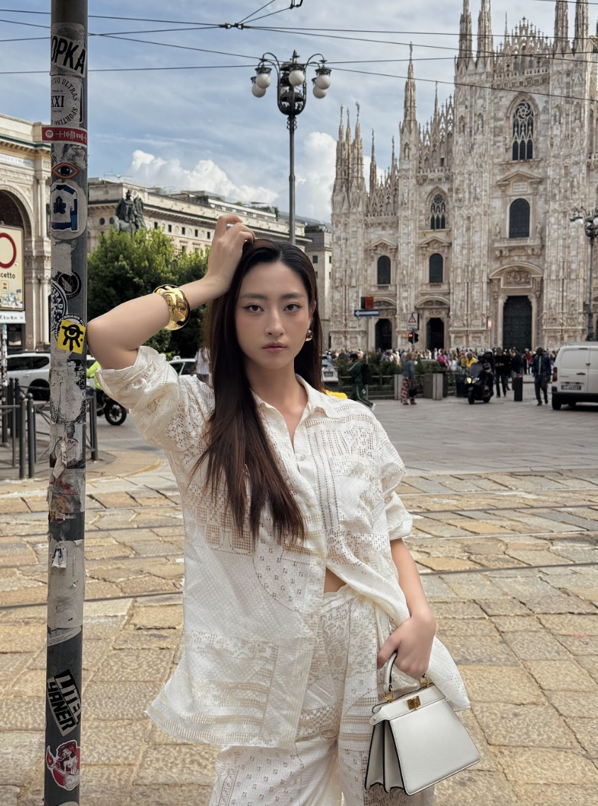 Lương Thùy Linh tỏa sáng tại Milan Fashion Week với phong cách thời trang Fendi - Ảnh 12.