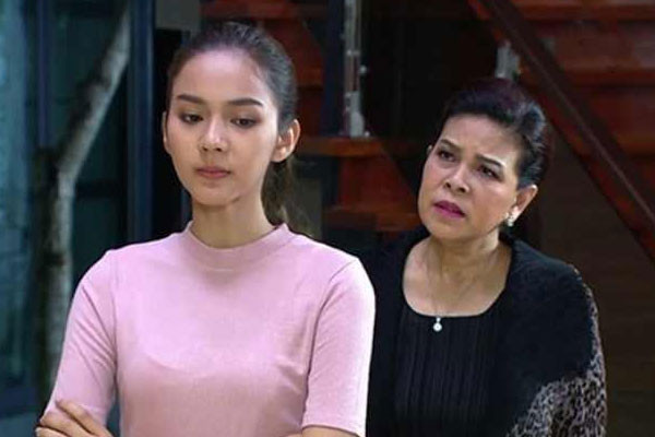 Mẹ chồng mỉa mai con dâu ngu dốt trước họ hàng màn đáp trả khiến bà bẽ bàng