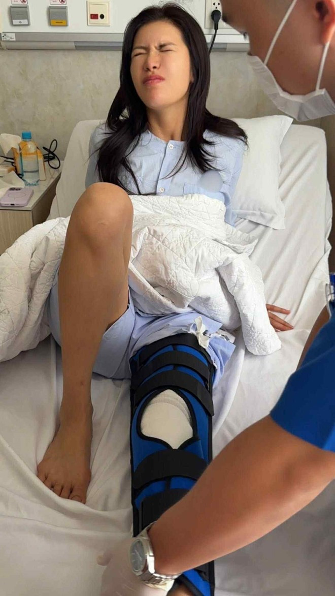 Minh Tú khoe dáng cực bạo sau thời gian tạm giải nghệ chôn chân ở nhà vì dập xương