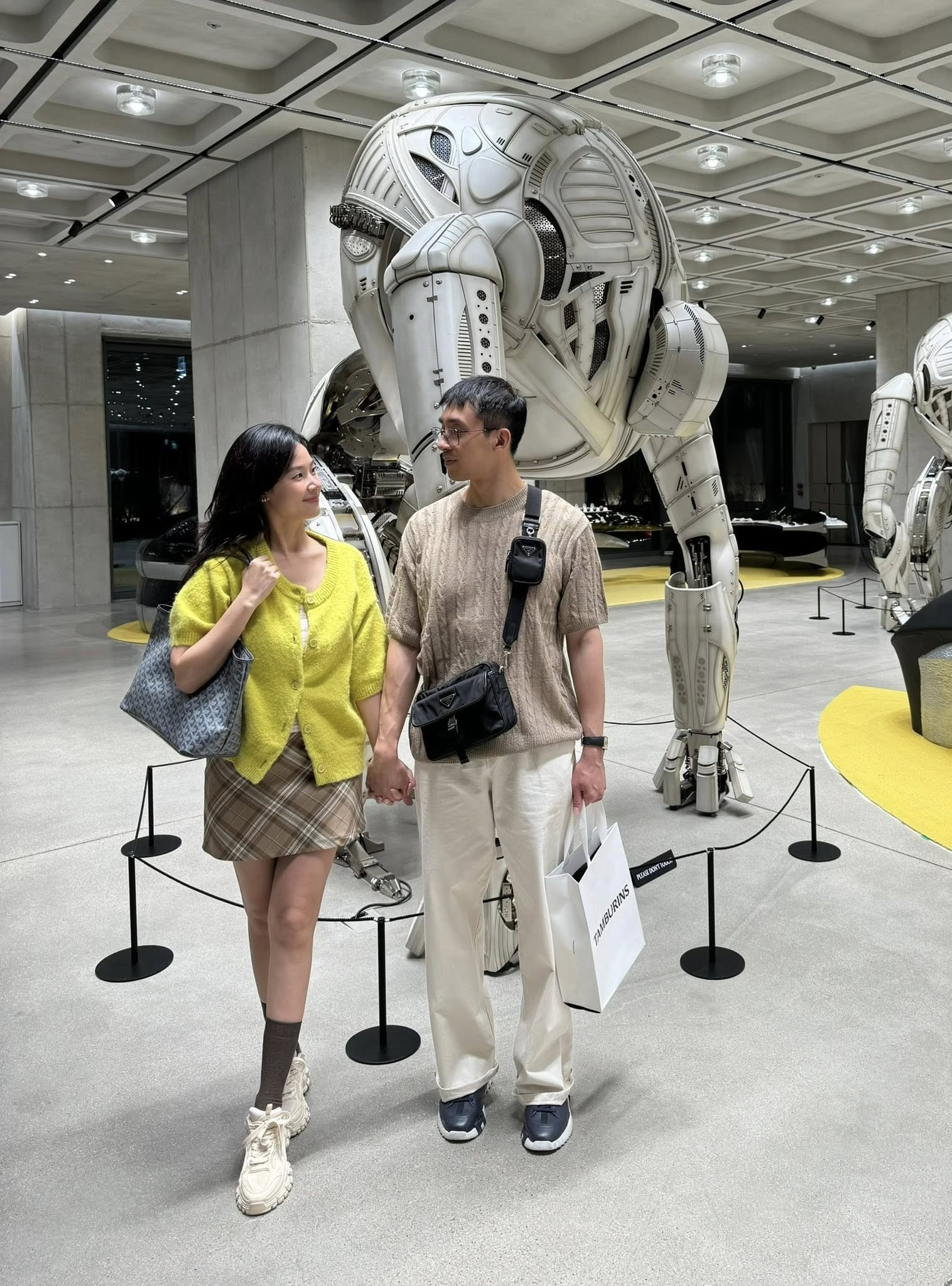 Động thái lạ phía Midu khi để lộ loạt dấu hiệu đang mang thai con đầu lòng